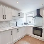 Host & Stay - Whitby Heights