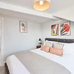 Host & Stay - Whitby Heights