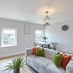 Host & Stay - Whitby Heights